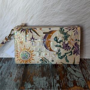 Brahmin Daisy In Vitality Sun Moon Stars Cloth Wristlet Wallet NWT price firm